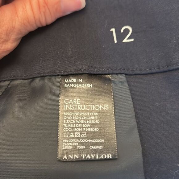 Ann Taylor Deep blue City shorts Size 12 Like new - Picture 7 of 7